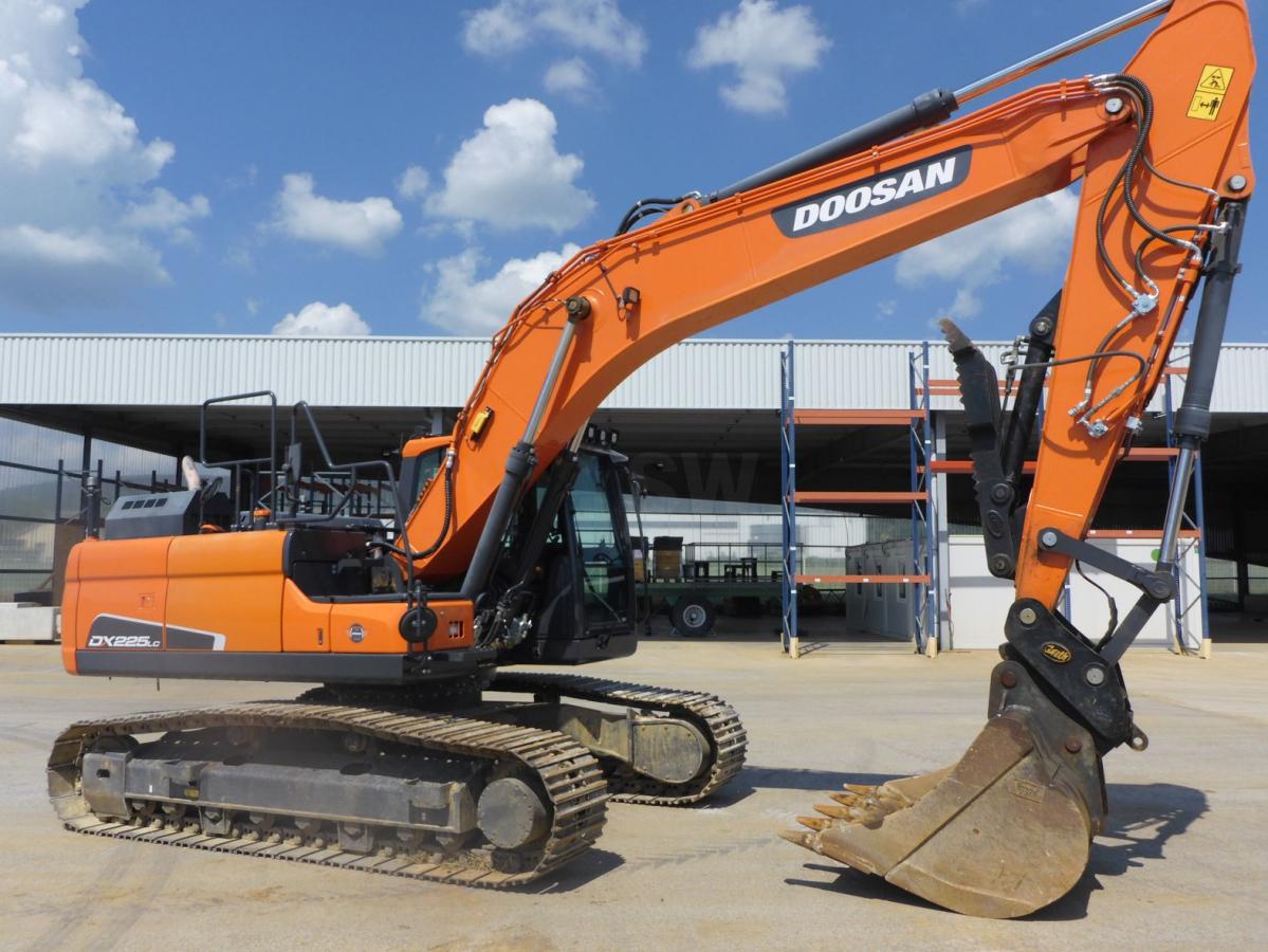 Doosan DX225LC-5