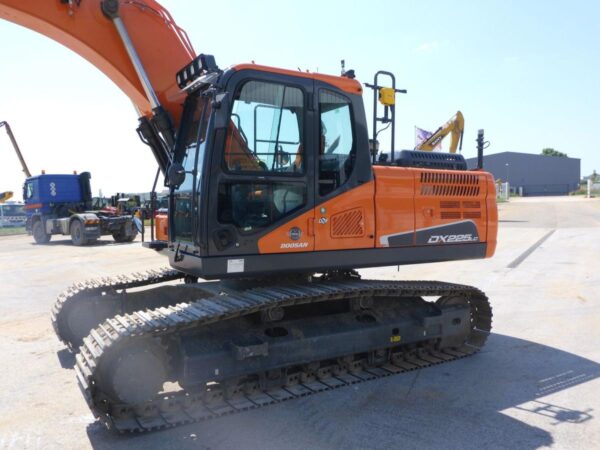 Doosan DX225LC-5 – Image 4