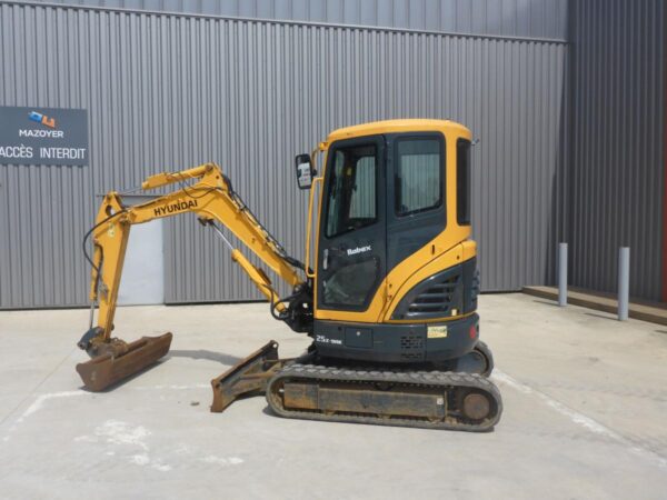 Hyundai R25Z-9A