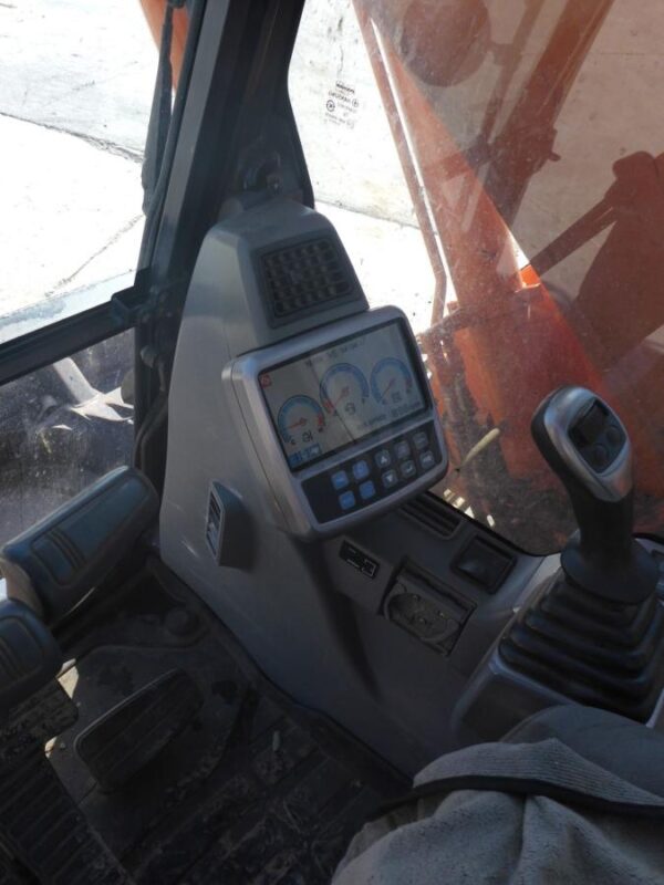 Doosan DX140LC – Image 6